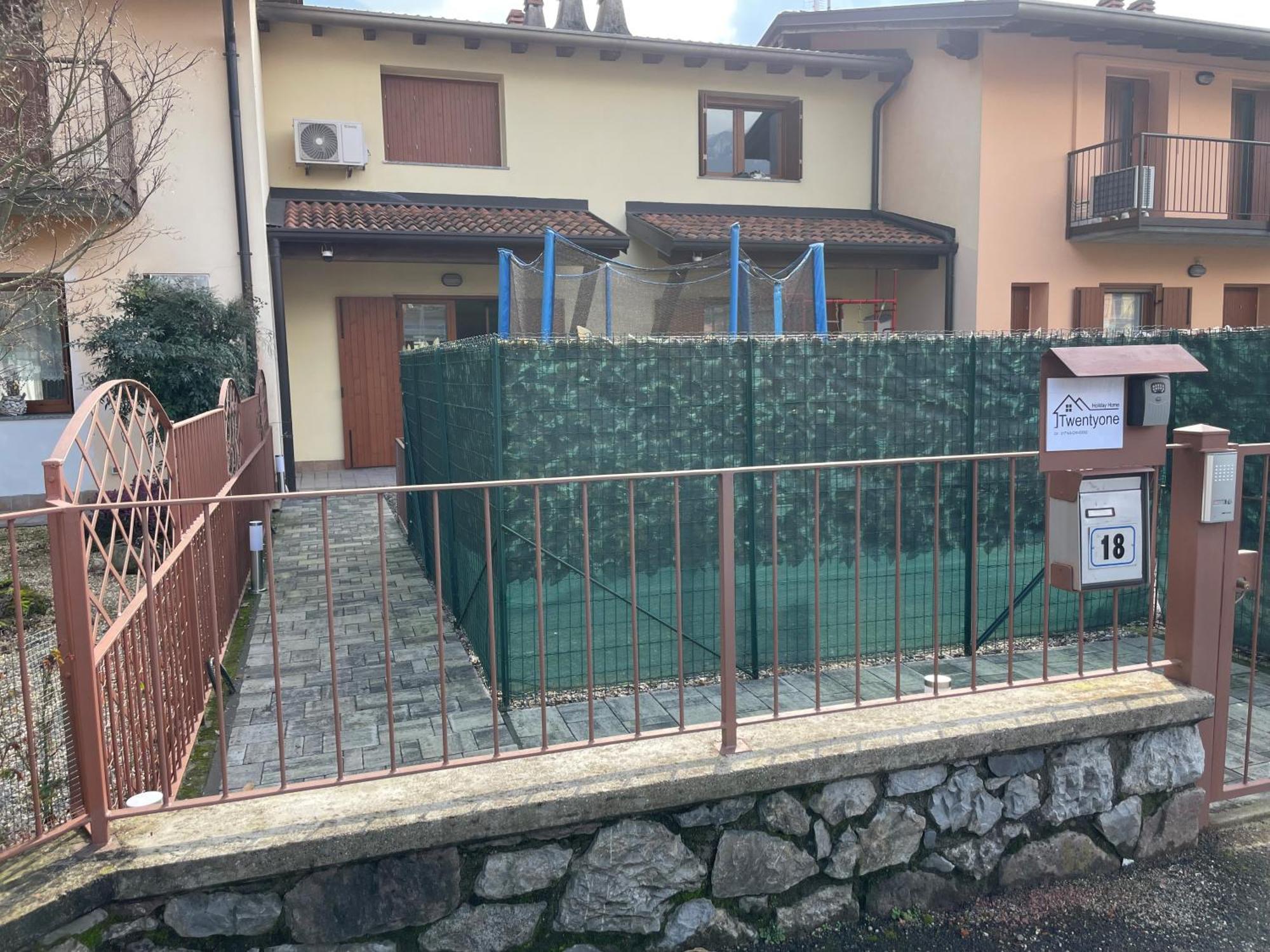 Twentyone Holiday Home Pisogne Exterior photo